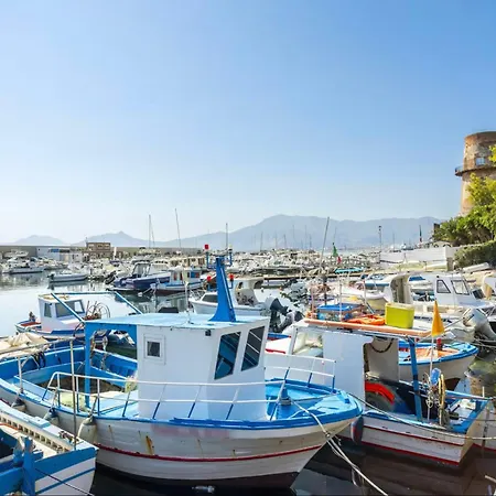 La Barca Sul Mare Lägenhet *
